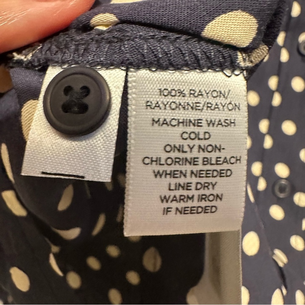 NWT LOFT Polka Dot Button Down Blouse - size M - Picture 6 of 6